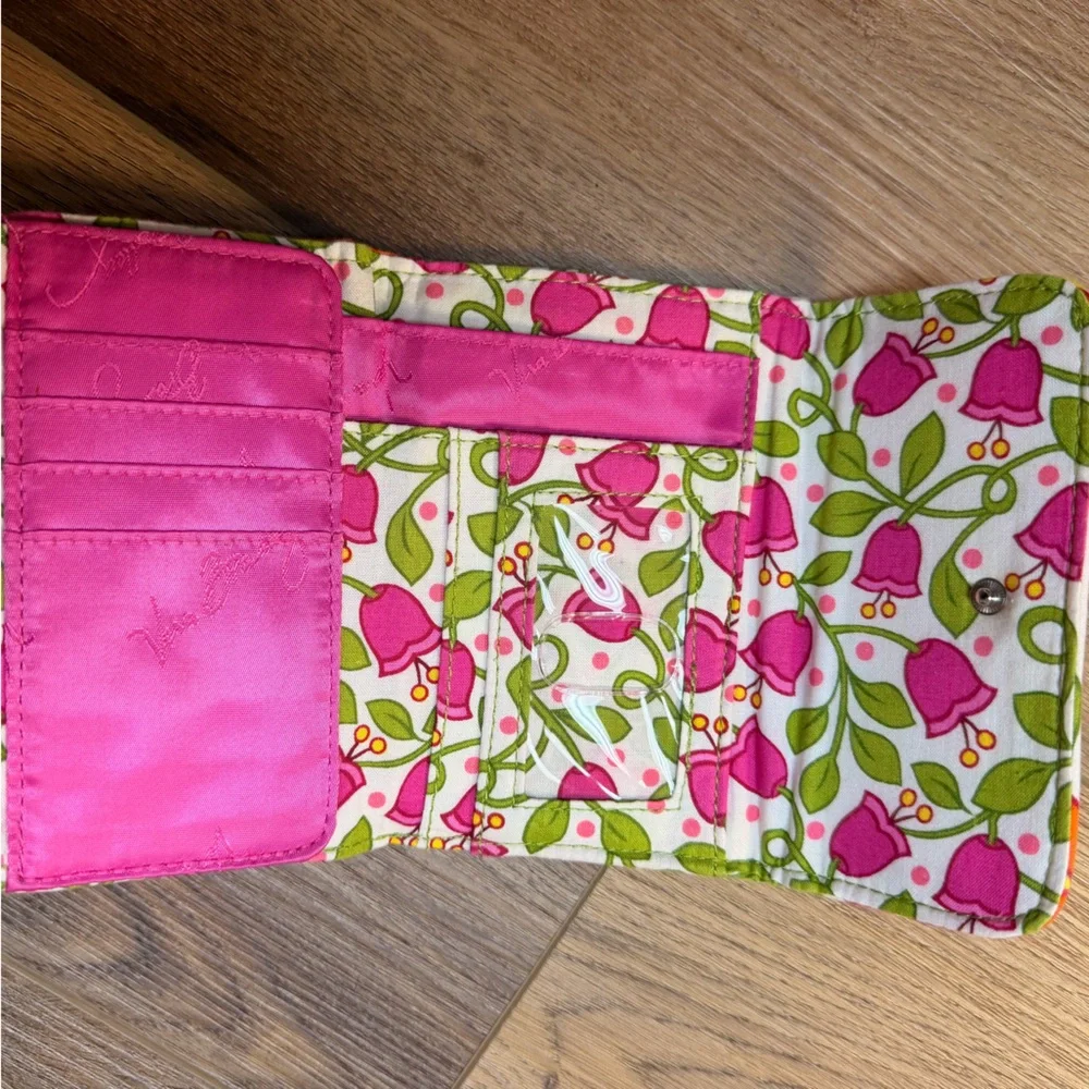 Vera Bradley Lilli Bell Euro Wallet Trifold Clutch Retired Pink Floral Quilted - Picture 2 of 10